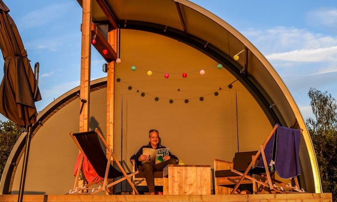 Zuna Cabin | Spezialzelt, Festivalatmosphäre, Platz für ein Kinderbett