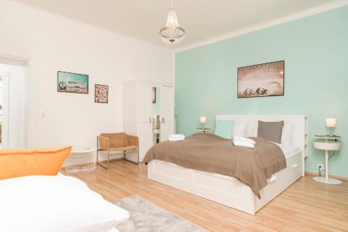 Althangrund Apartment | Spittelau spacious bright contactless selfcheckin central metro train station