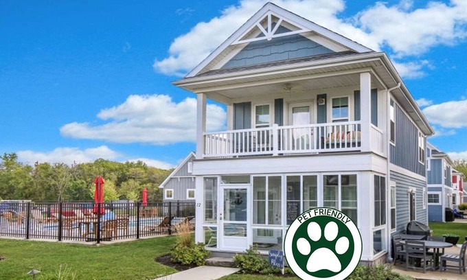 Ottawa House | Splash Haven | 2 Bed, 2.5 Bath
