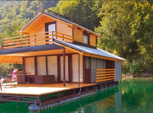 Bajina Basta Boat Rental | Splav Omorika