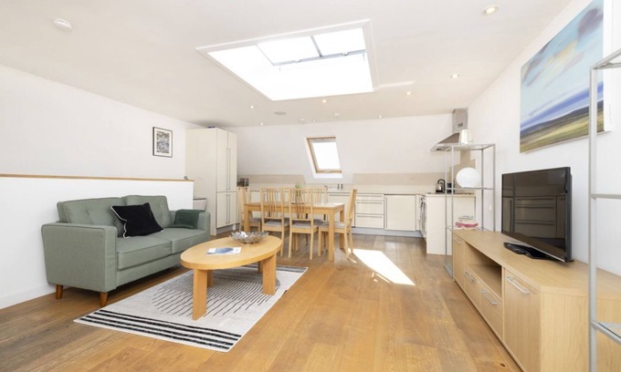 West End Apartment | Splendid Flat near Edinburgh Castle
