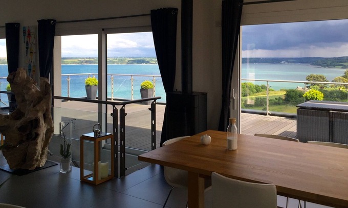Carantec Villa | Splendid Maison Vue Mer Imprenable with private heated indoor pool