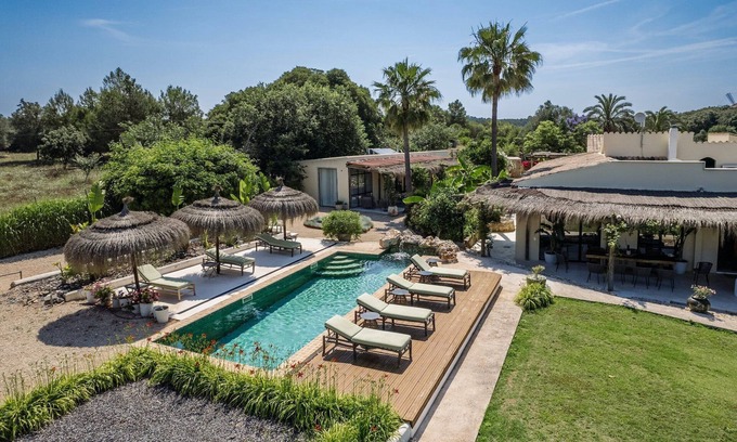 Majorca Villa | Splendid Mallorca Villa | Villa Draco | 4 Bedrooms | Spacious Furnished Sun.