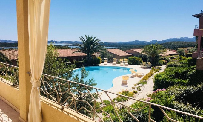 Porto Pozzo Apartment | Splendid Seaview Apartment no 13
