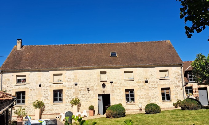 Fay-les-Etangs House | Splendide Maison de Campagne Entièrement Rénovée ,