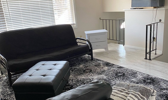 Robbinsdale House | split level 4-bedroom 2-bath duplex