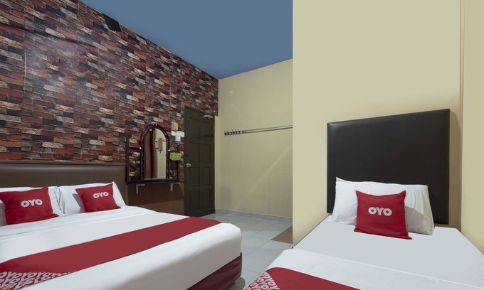 Daerah Kulai Hotel | Spot On 90305 Hen Hen Hotel