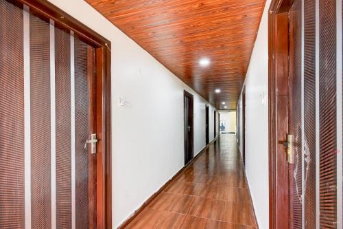 Hyderabad Hotel | SPOT ON Jhansi Hotel & Family Restaurants Luxury Rooms