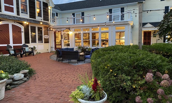 Lincolnville House | Spouter Inn Bed & Breakfast