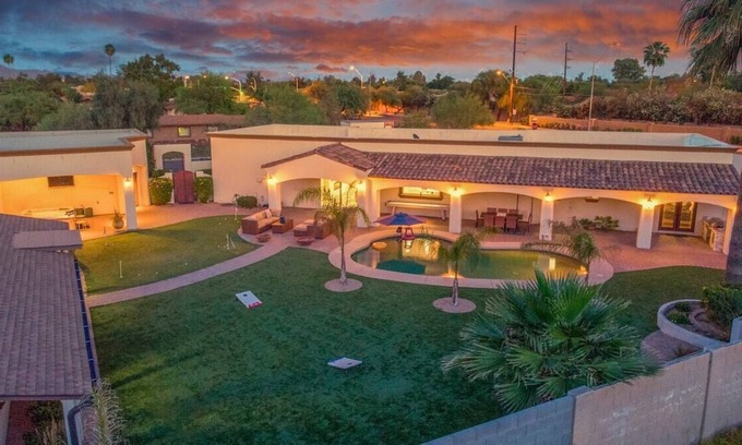 Shea North Estates House | SPRAWLING HIGH END COMPOUND+ CASITA+POOL+PUTTING GREEN+HOT TUB+PRIME LOCATION