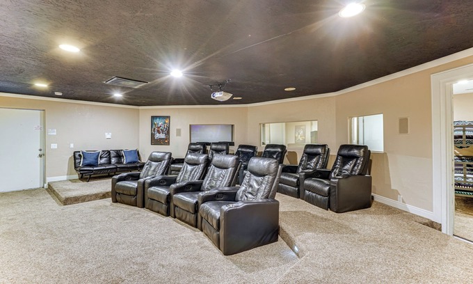 Draper House | Sprawling Utah Mansion w/Private Hot Tub & Sauna
