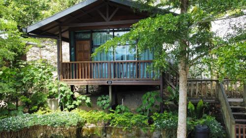 Tawau Ski Chalet | Spring Hill cottage