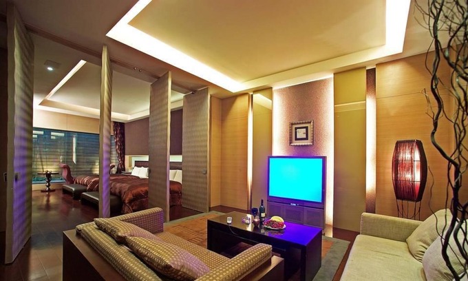 Dali House | Spring SPA Motel