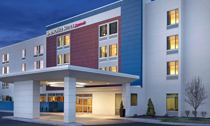 Williamsville Hotel | Springhill Suites Buffalo Airport