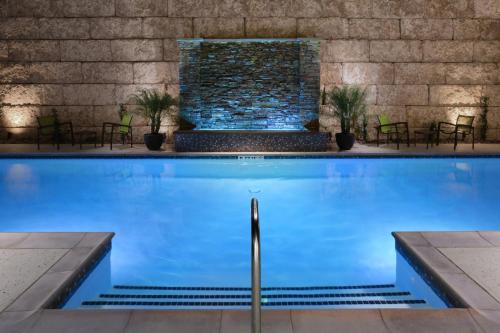Forest Crest Hotel | SpringHill Suites by Marriott San Antonio Northwest at The RIM