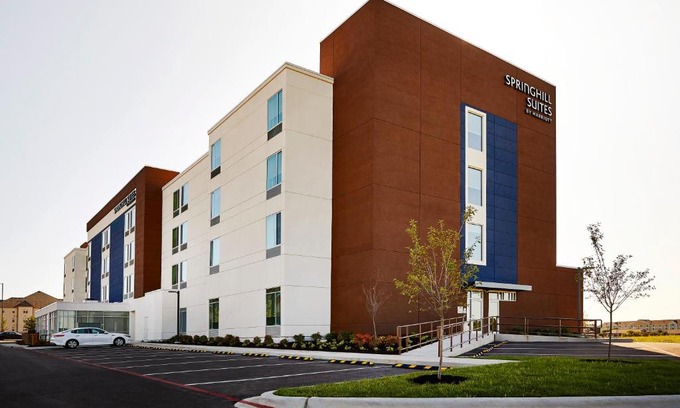 Springfield Hotel | SpringHill Suites by Marriott Springfield North