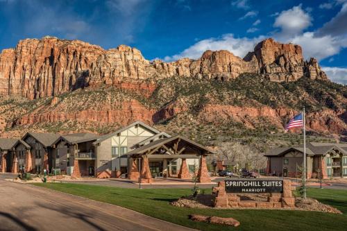 Zion National Park South Entrance Hotel | SpringHill Suites by Marriott Springdale Zion National Park