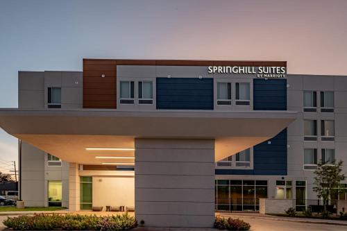 North Dallas Hotel | SpringHill Suites Dallas Central Expressway