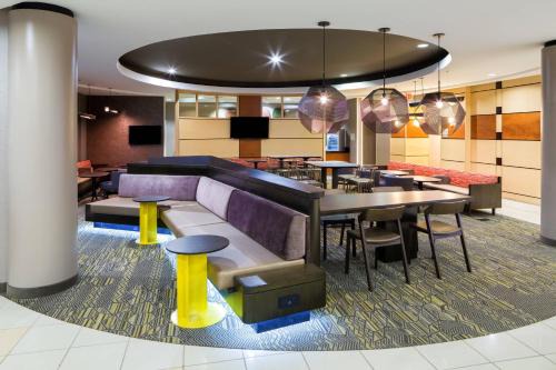 Fishers Hotel | SpringHill Suites Indianapolis Fishers
