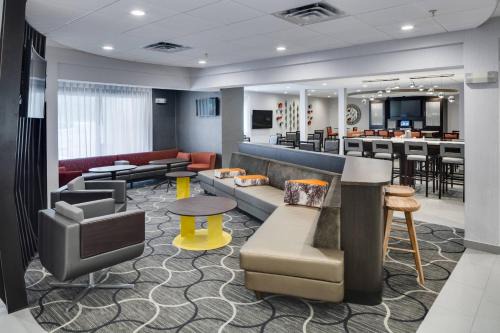 Milford Hotel | SpringHill Suites Milford