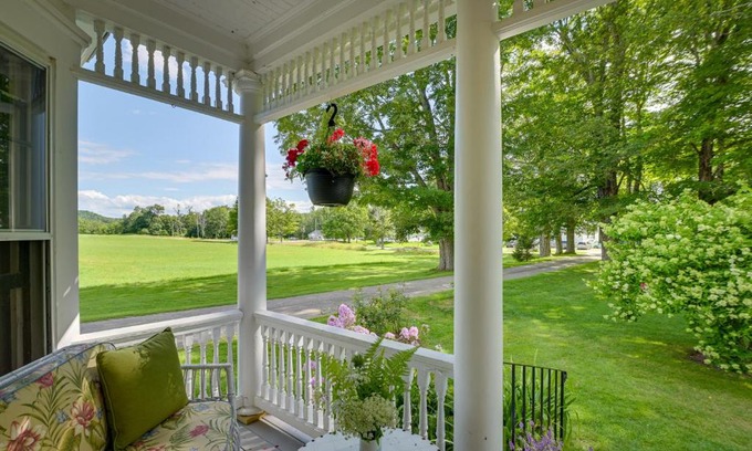 Freedom House | Springvale Farm Freedom Home with Hiking Trail!