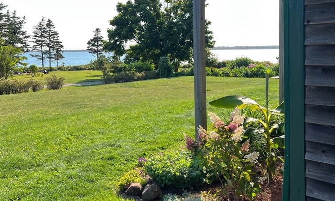 Naufrage Condo | Spry 0ne .Ned's Landing at Spry Point