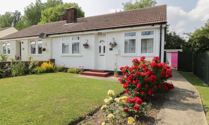 Cheveley House | Spurling Cottage