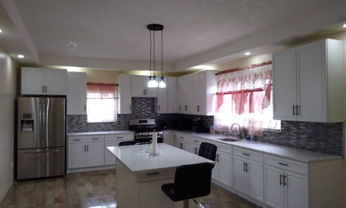 Spur Tree House | Spurtree HomeAway Villa's- 3BR