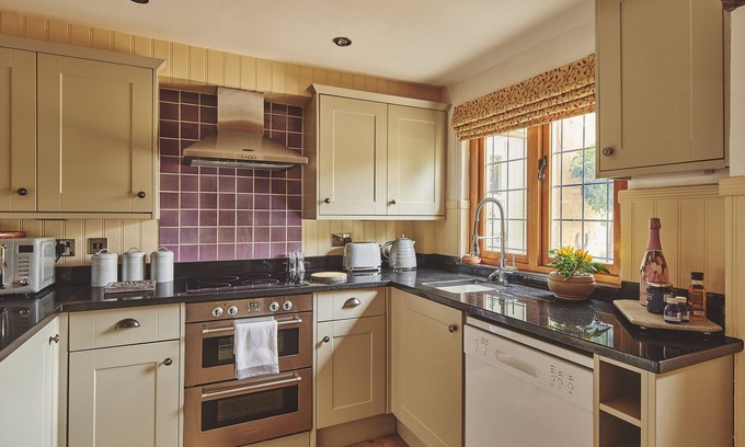 Longborough Cottage | Squirrel Barn