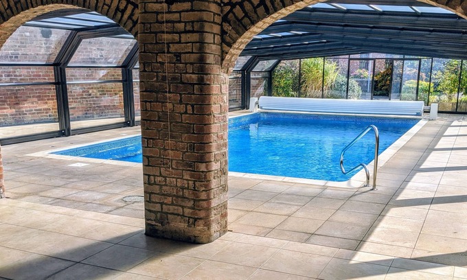 Louth Cottage | Squirrel Cottage, Covenham Holiday Cottages