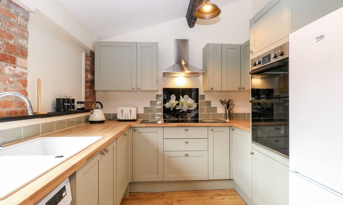Swafield Cottage | Squirrel Lodge