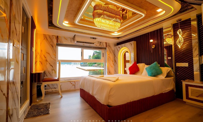 Alappuzha Boat Rental | Sreekrishna Houseboats