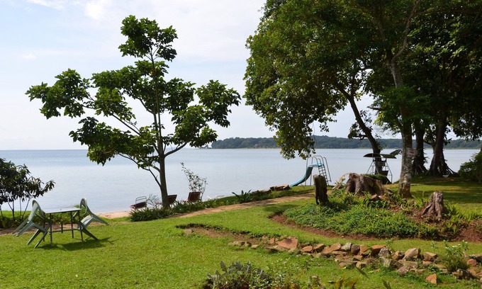 Kalangala Hostel | Ssese Islands Beach Hotel - Hostel