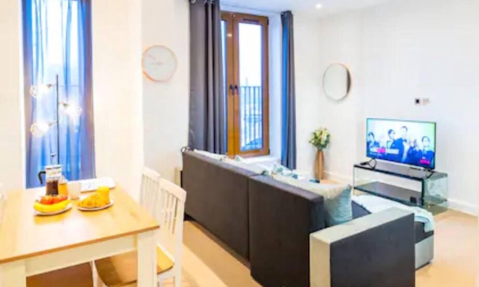 St Albans Apartment | St Albans Train Stati-High Street-Business-Leisure