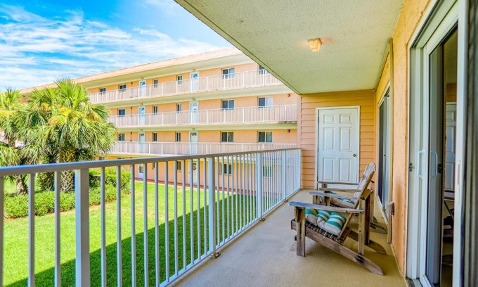 St. Augustine Beach Apartment | St Augustine Beach and Tennis 223