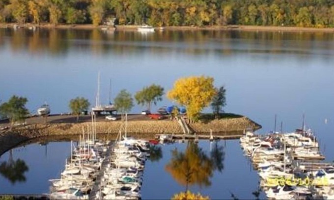 Lakeland House | St. Croix River Home with Private Waterfront