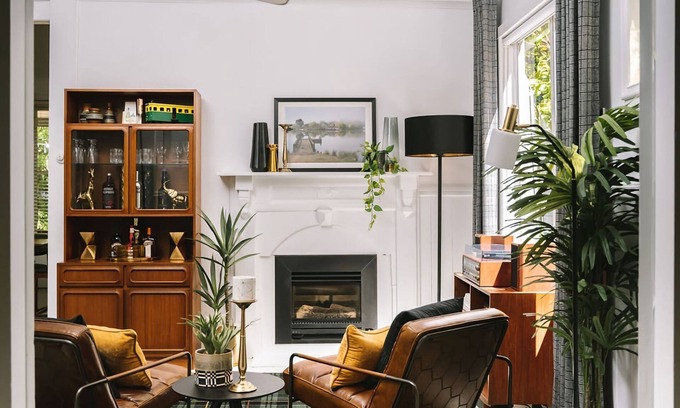 Daylesford House | St. Etienne Daylesford ~ Contemporary Styling!