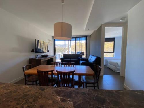Falls Creek Apartment | St Falls Apartment E509