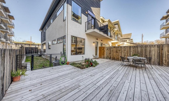 Highland Apartment | St Johns