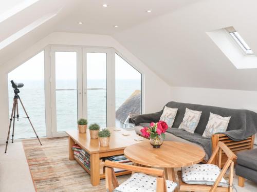 Dawlish House | St Julien