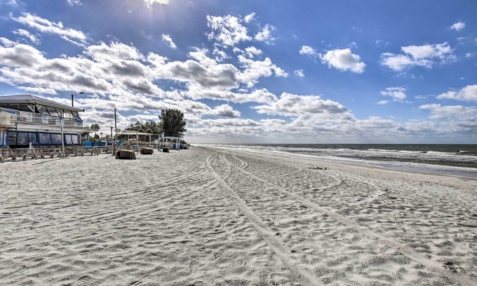 St. Pete Beach Apartment | St. Pete Condo: Walking Distance to Beach!