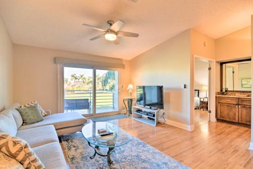 St. Petersburg Apartment | St Pete Condo with Private Lanai and Community Pool!