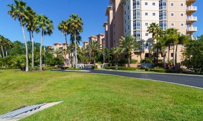 St. Petersburg - Clearwater Condo | St. Pete - Grande Verandahs - 3 BR/2 Bath Condo (90 Day Minimum)