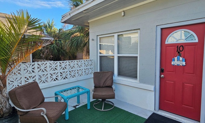 Historic Uptown Apartment | St Pete Historic Uptown Prime Location Studio