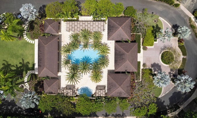 Herreras Condo | St Regis Modern Luxury Residence