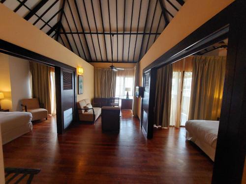 Kampung Bagan Lalang House | ST8 Sepang Golden PalmTree Family Villa 2 Bedroom