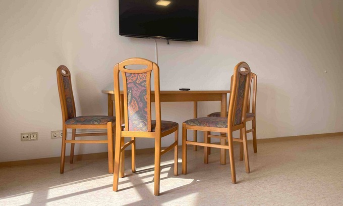Stamsried Apartment | (STA1079) Modern fitters' apartment with balcony