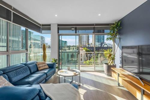 Wollongong Apartment | Stadium Escape - A Contemporary Beachside Retreat