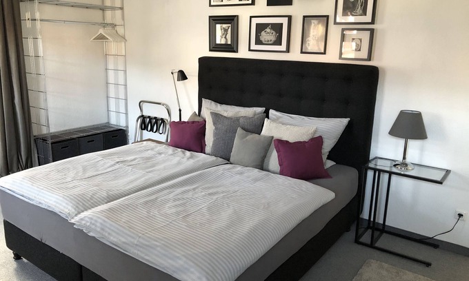 Meissen Apartment | Stadthaus Rosengasse, family apartment with balcony in the old town