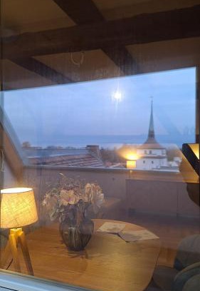 Bautzen Apartment | Stadtpalais Bellevue-Suite 3- Zimmer- Maisonettewohnung mit Dachterrasse maximal 4 Personen